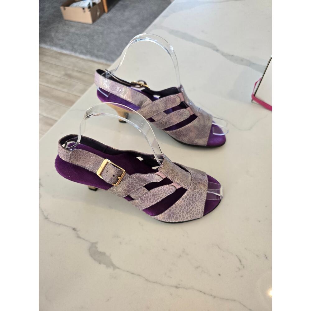 Helle comfort sandals 100% Fashion and wellness shoes size 37 size 6